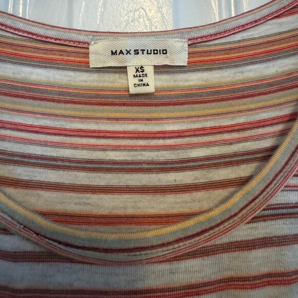 Max Studio super cute striped tank top with center knot X Small - Picture 9 of 9